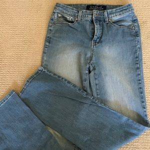 Gloria Vanderbilt size 6 jeans